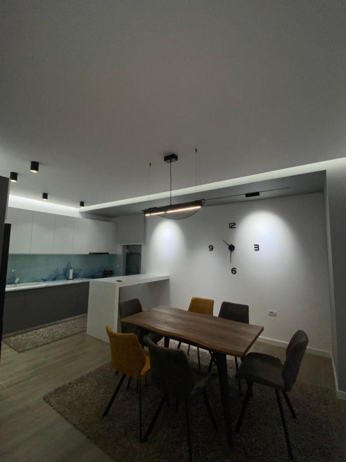 Riar Apartaments Korce Extérieur photo