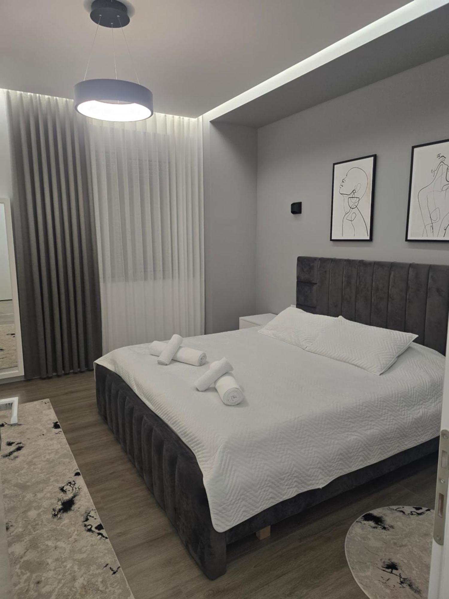 Riar Apartaments Korce Extérieur photo